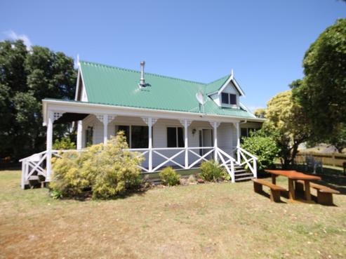 8 Glen Neaves, Pauanui