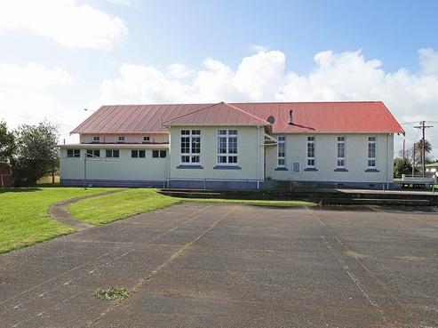 42 Patu-kukupa Street, Manaia