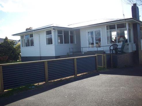 17 Hilltop Road, Parkvale