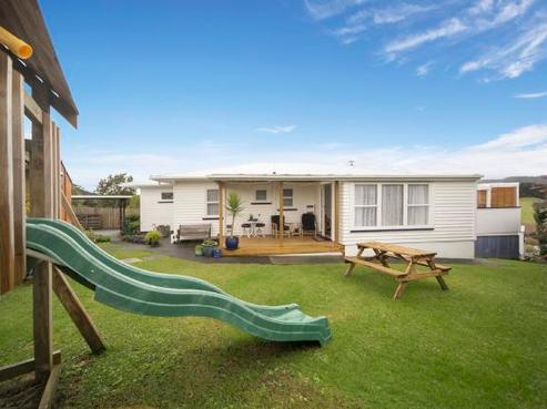 5 Burnham Road, Waitakere