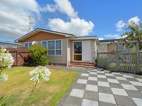14 Brightwater Crescent, Totara Park