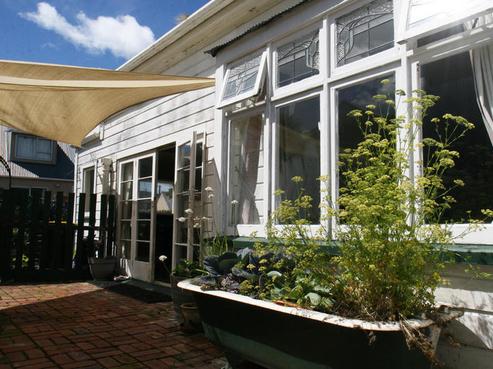 16 Macnee Street, Mornington