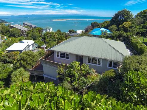 23 Poynters Crescent, Stepneyville