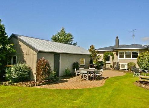 12 Adamson Crescent, Glengarry