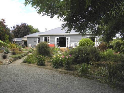 34 Mcleods Road, Deborah