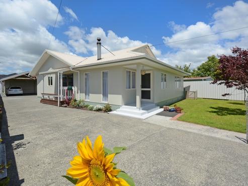 10 Poplar Grove, Ebdentown