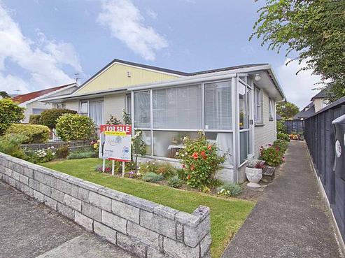 1/166 Waterloo Road, Central Hutt