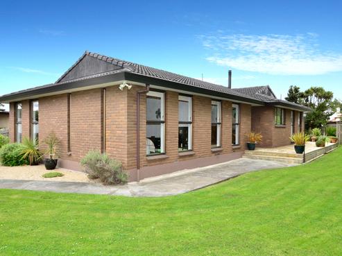18 Chaucer Street, Milton