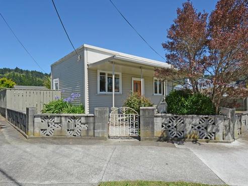 16 Field Street, Silverstream
