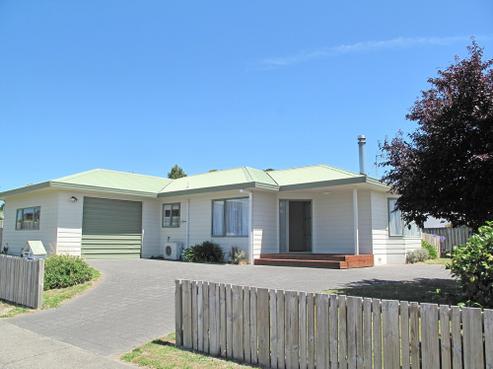 11 Kiddle Drive, Hilltop