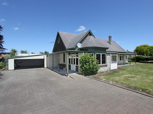 4 Pines Court, Feilding
