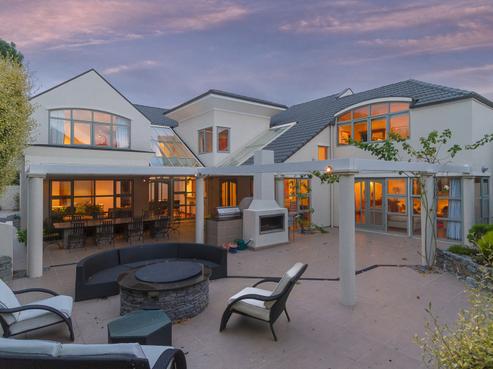 4 Bloomfield Terrace, Central Hutt