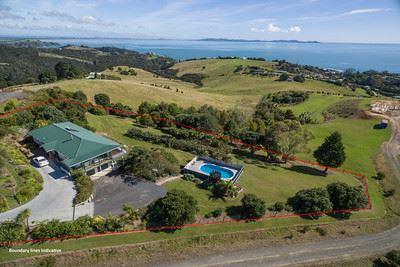 68 Spicer Road, Cable Bay