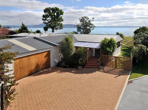 15B Willow Avenue, Hannahs Bay