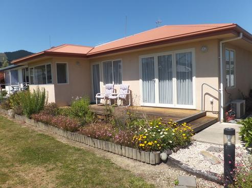 17 Hawthorn Way, Richmond