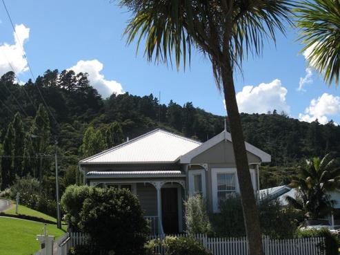 104 Saint Patricks Row, Thames
