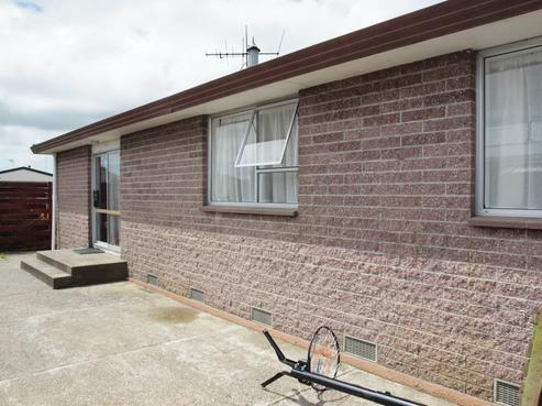 19 Ottrey Street, Clifton