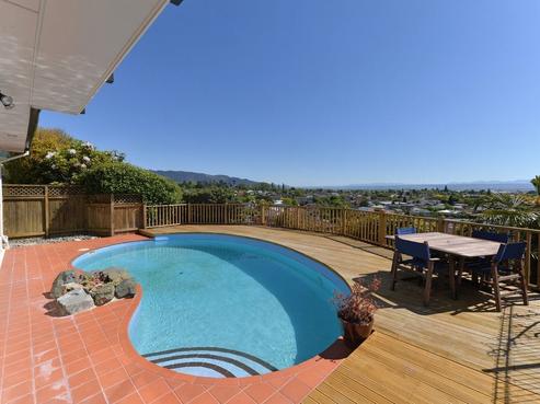 35 Arapiki Road, Stoke