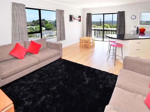 332 Whangaparaoa Road, Stanmore Bay