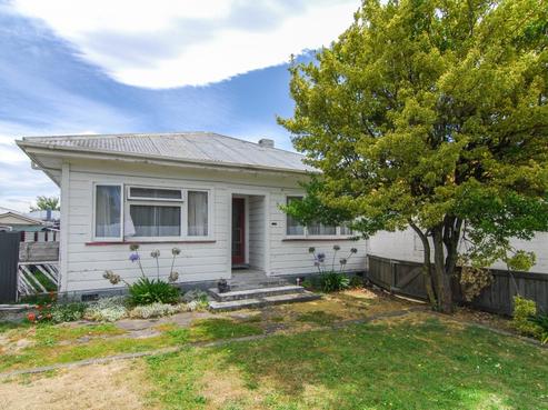 907 Queen Street East, Parkvale