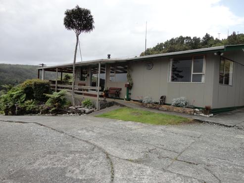 948C State Highway 7, Dobson