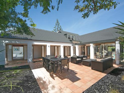 6 Tuhaere Street, Orakei