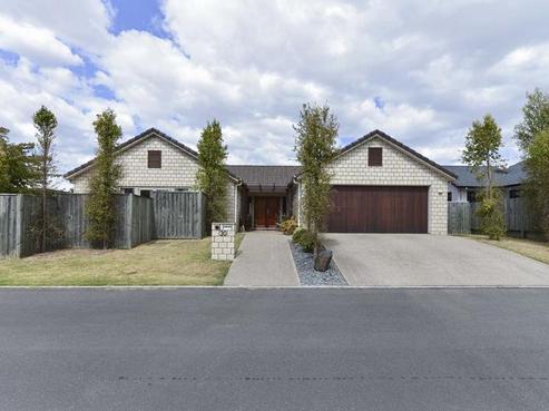 30 Owhatiura Drive, Lynmore