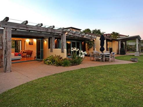 70 Grange Road, Hahei