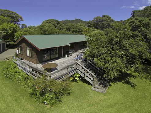 34 Hahei Beach Road, Hahei
