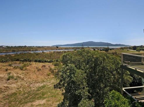 180 Weggery Drive, Waikanae Beach