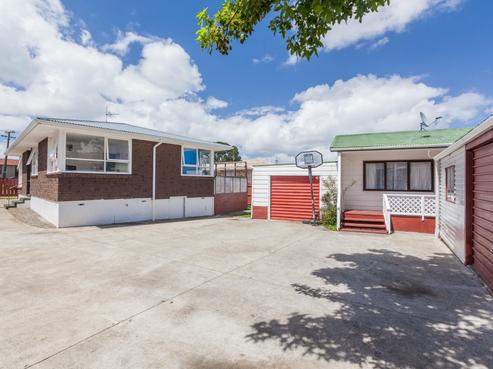 9 Collett Road, Otara