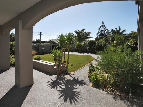 41 Rocking Horse Road, Southshore