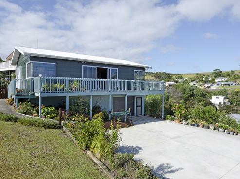 37 Powells Road, Cable Bay