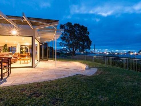 2 Calvert Road, Moturoa