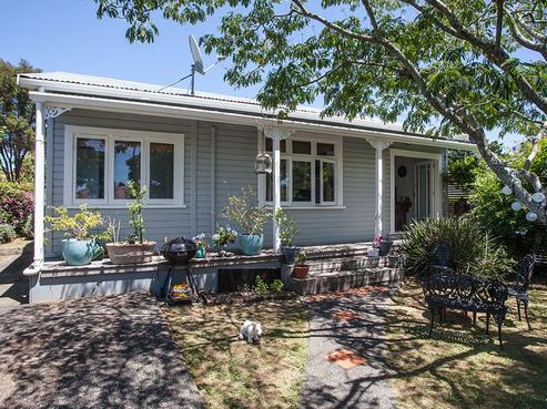 52A Riro Street, Point Chevalier