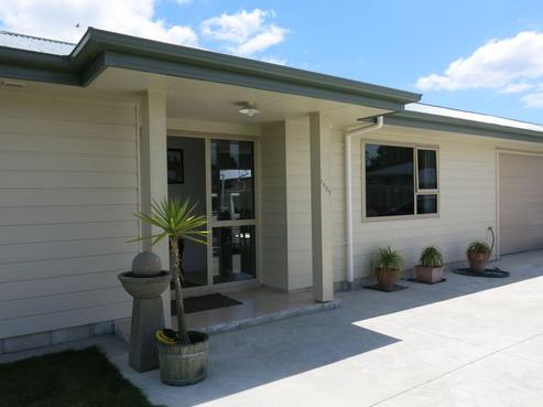 1029 Reka Street, Akina