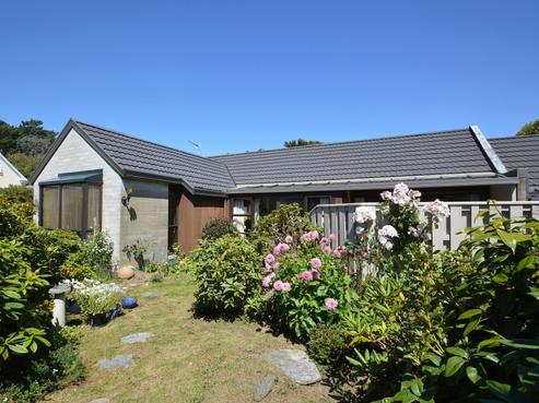 2 Guthrie Lane, Avenal