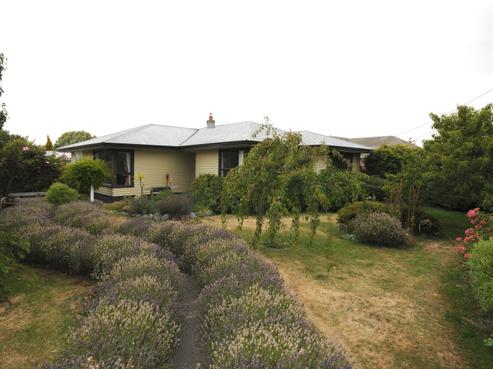 12 Charlcott Street, Burnside