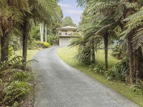 564 Scenic Drive, Waiatarua