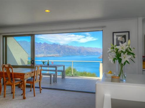 3B Vanda Place, Fernhill/Sunshine Bay
