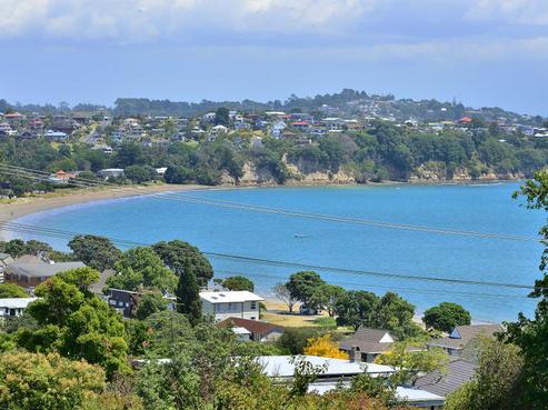 1002 Whangaparaoa Road, Matakatia