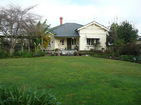 84 Moore Street, Leamington