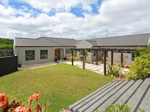 16 Grace Nicholls Grove, Riverstone Terraces