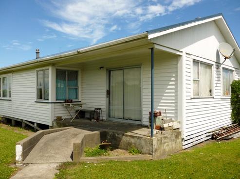 28 Tennyson Street, Opunake