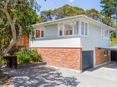 518 West Coast Road, Oratia