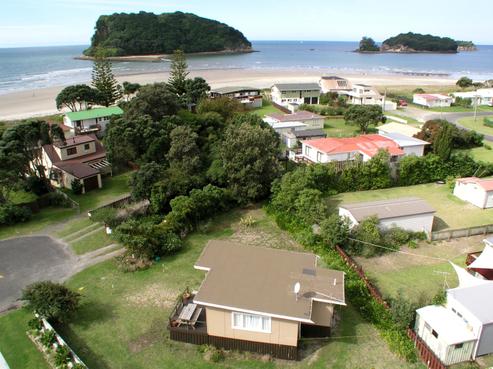 213 Seaview Road, Whangamata
