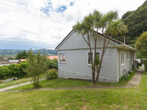 206 Whites Line East, Waiwhetu
