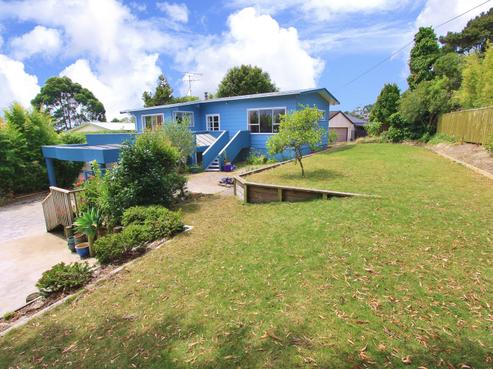 1 Dobell Road, Stanmore Bay