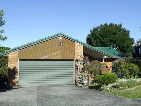 31 Pinewood Grove, Botany Downs