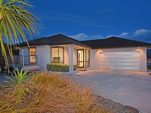 2 Colin Guppy Crescent, Riverstone Terraces
